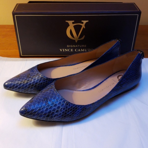 Vince Camuto Shoes - Vince camuto signature flats Chandi VI 5 Azure 9M